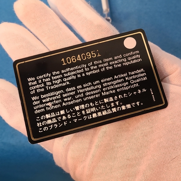 CHANEL Valentine Heart Single Flap Small Chain Shoulder Bag - Picture 2 of 16